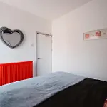 Let It Bnb Retreat , Anfield, Beatles Themed