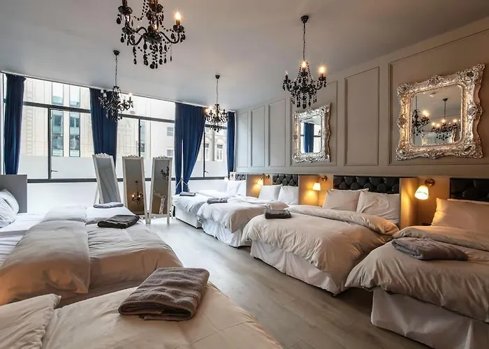 The V.I.P Suite - Sleeps 24! Best For Large Groups