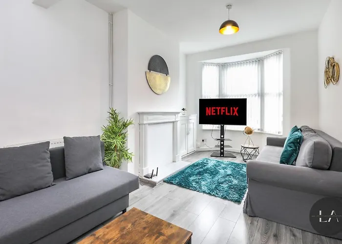 Great Location Liverpool House Free Parking & Wifi