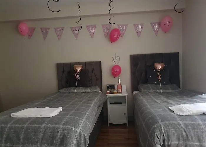 City Centre 5 Double Bedroom Detached