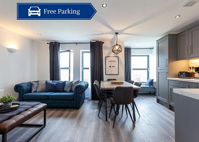 2Br Gorgeous Apartment Near Liverpool Cc