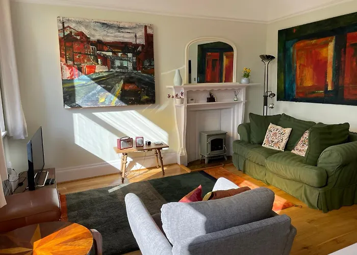 Airy Apartment Sefton Park