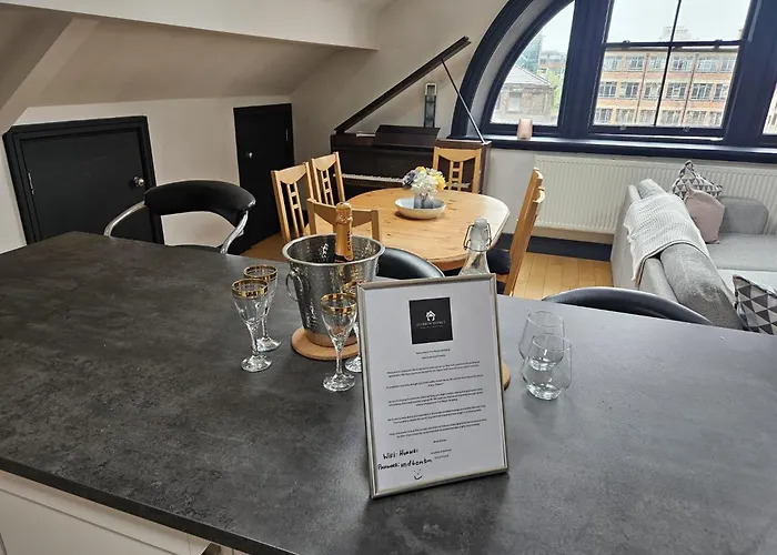 2 Bedroom City Centre Penthouse Loft Apartment