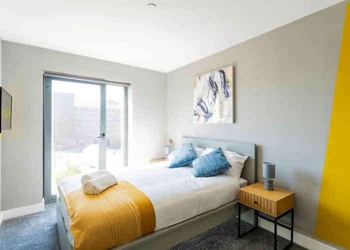 2-Bed Flat At Monarchs Quay, Liverpool Waterfront