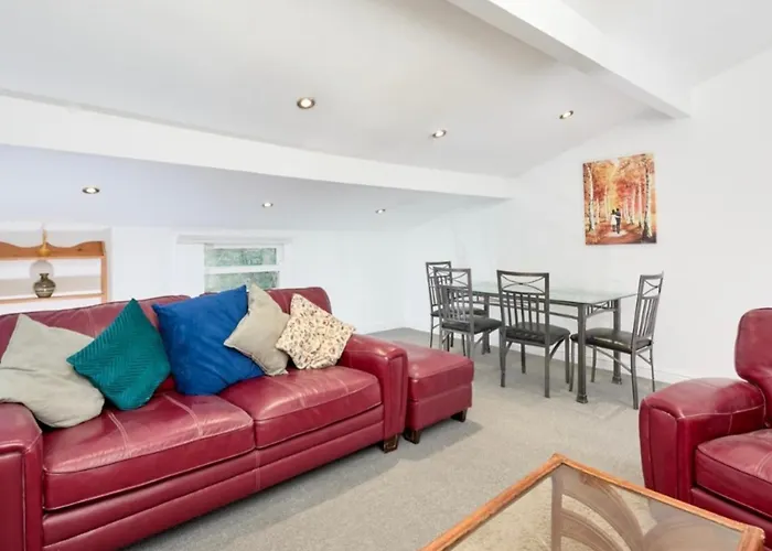 No 8 - Large 2 Bed Near Sefton Park And Lark Lane