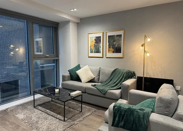 Modern 2-Bedroom Apartment In Heart Of Liverpool