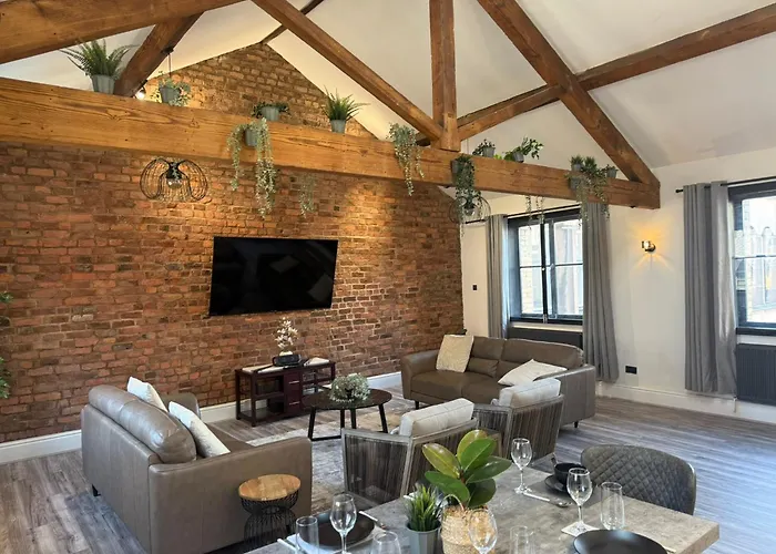Stylish City Centre Penthouse