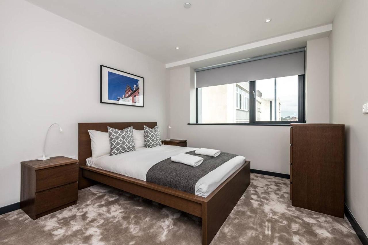 Apartment Waterfront With View Of Liver Building Liverpool