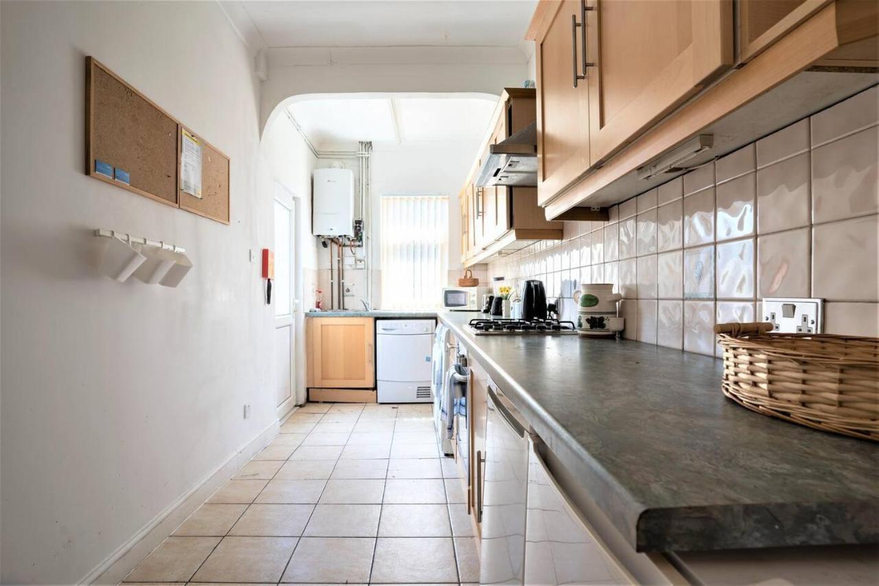 Charming 4-bed Pet Friendly House In Holiday home