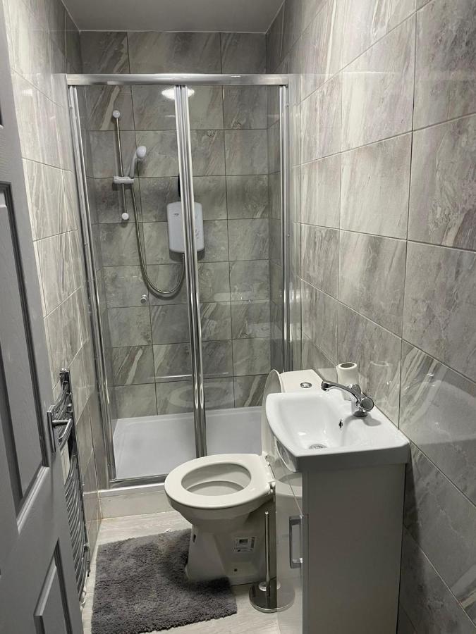 Apartment Woodcroft Short Lets