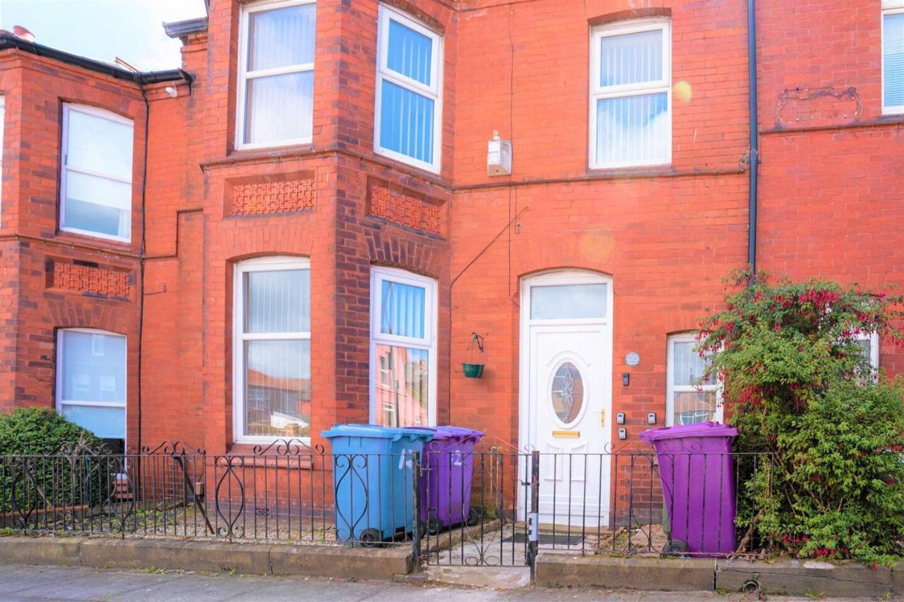 Holiday home Charming 4-bed Pet Friendly House In