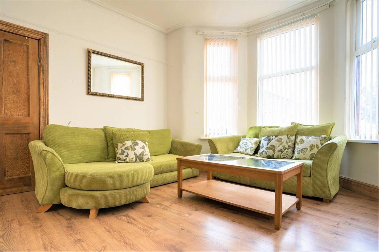 Charming 4-bed Pet Friendly House In Holiday home