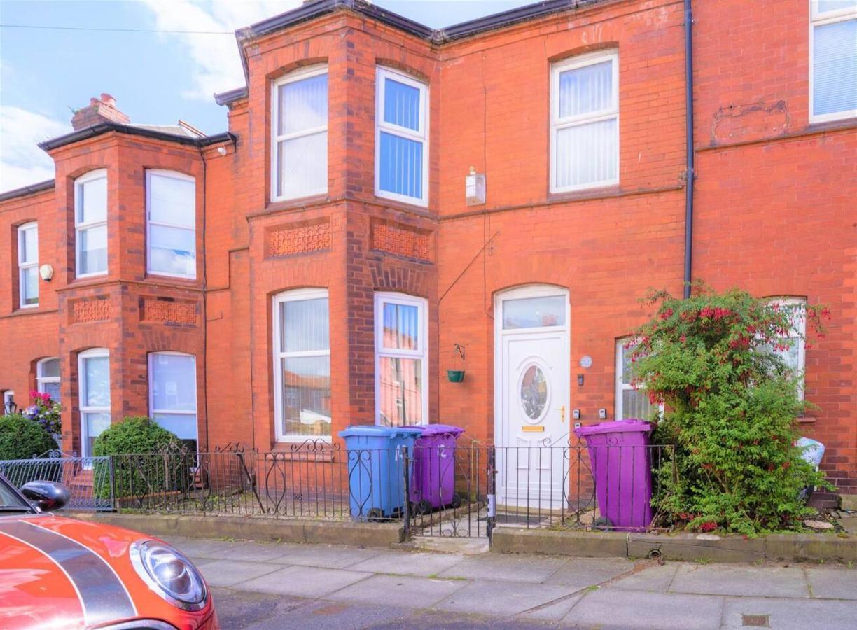 Holiday home Charming 4-bed Pet Friendly House In Liverpool