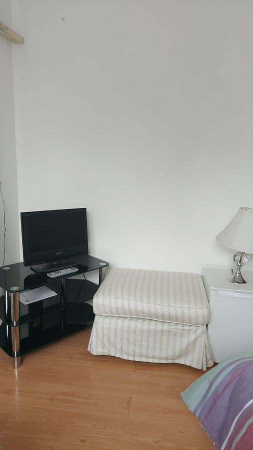 Spacious Double In Anfield Homestay *