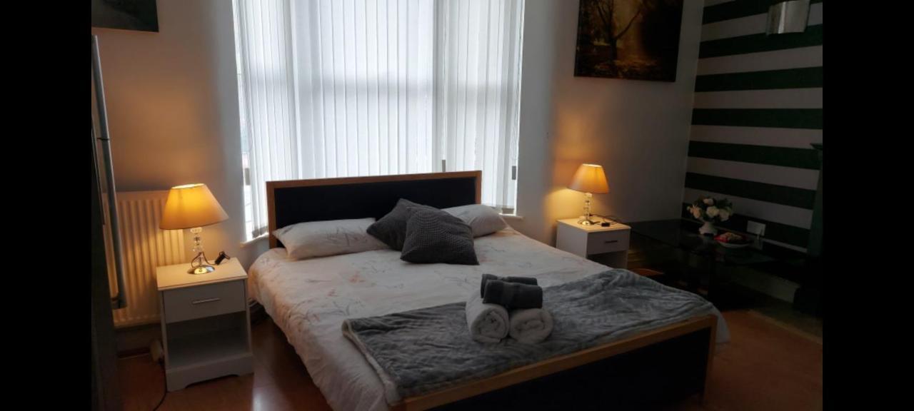 Spacious Double In Anfield