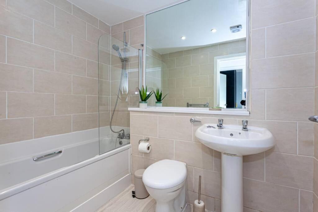 2br Gorgeous Near Cc Apartment Liverpool