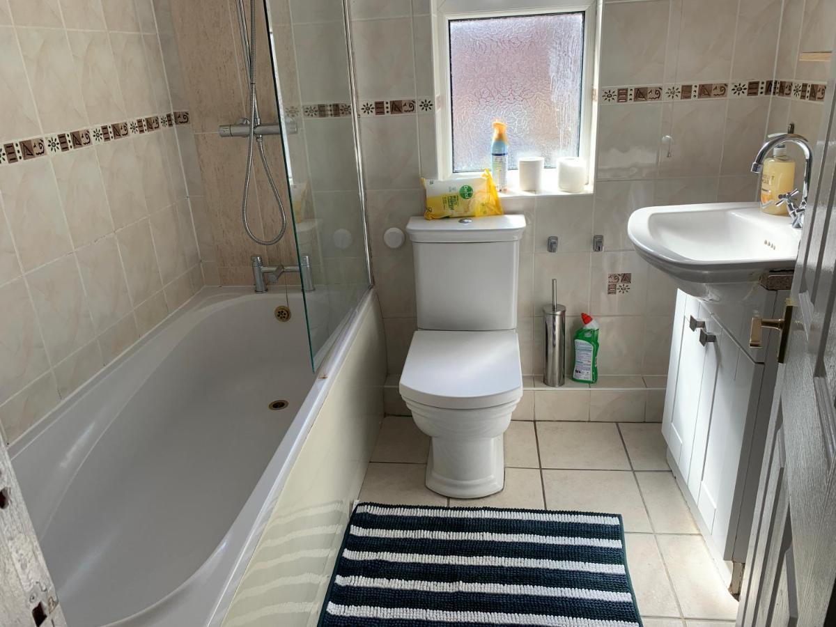 Large House Near Anfield & Town Aparthotel Liverpool