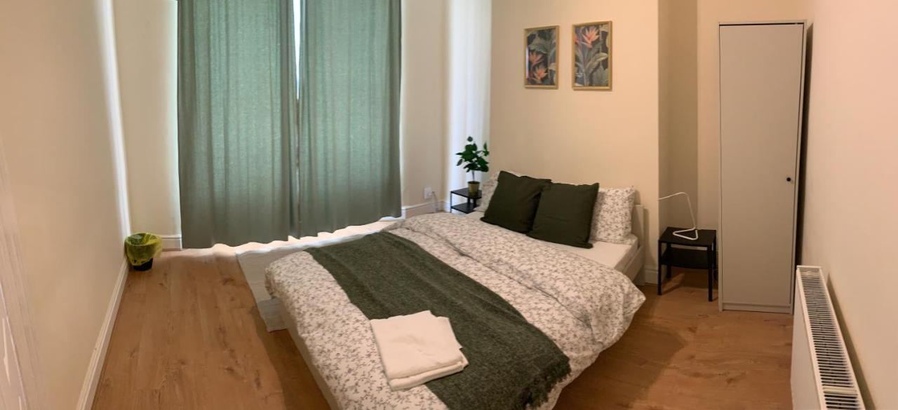 Large House Near Anfield & Town * Liverpool