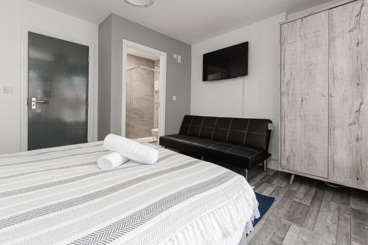 Oakfield Road Apartment