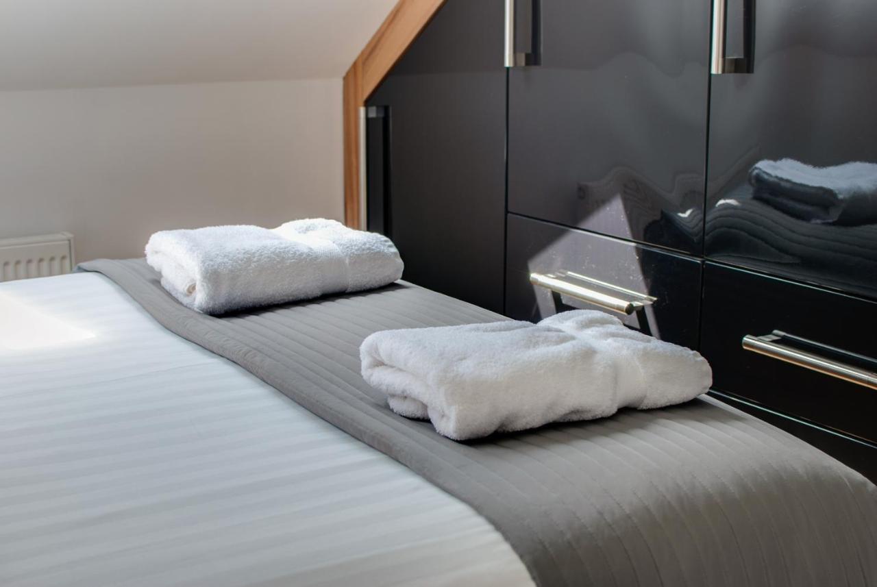 Base Serviced - Sir Thomas Street Liverpool