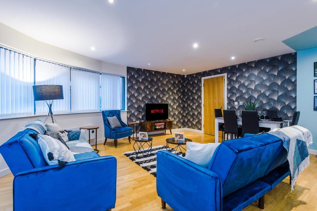 Lovely 2-bed *free Parking *pool Table Apartment *