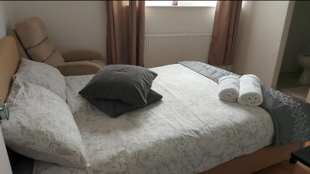 Spacious Double In Anfield Homestay Liverpool