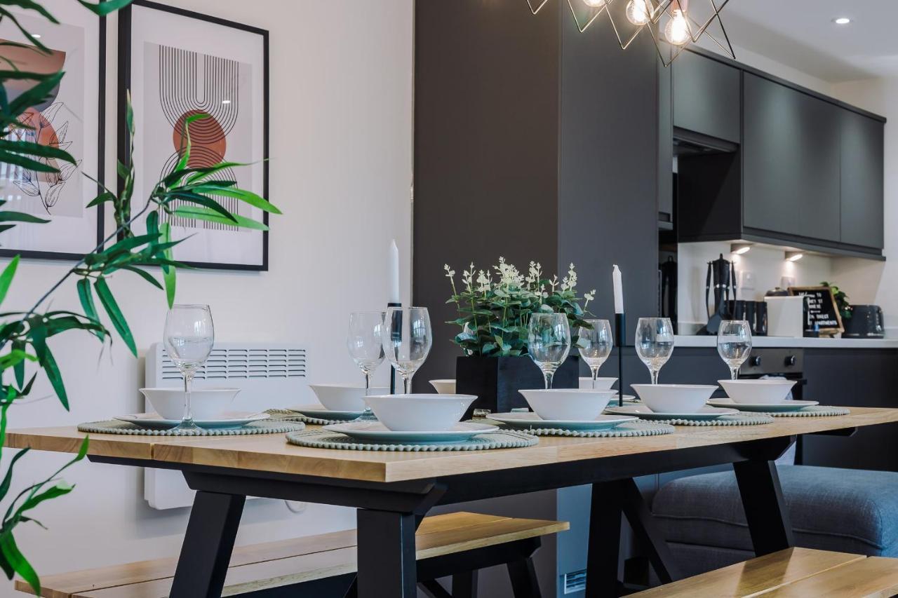 Host & - The Rodney Courtyard Apartment