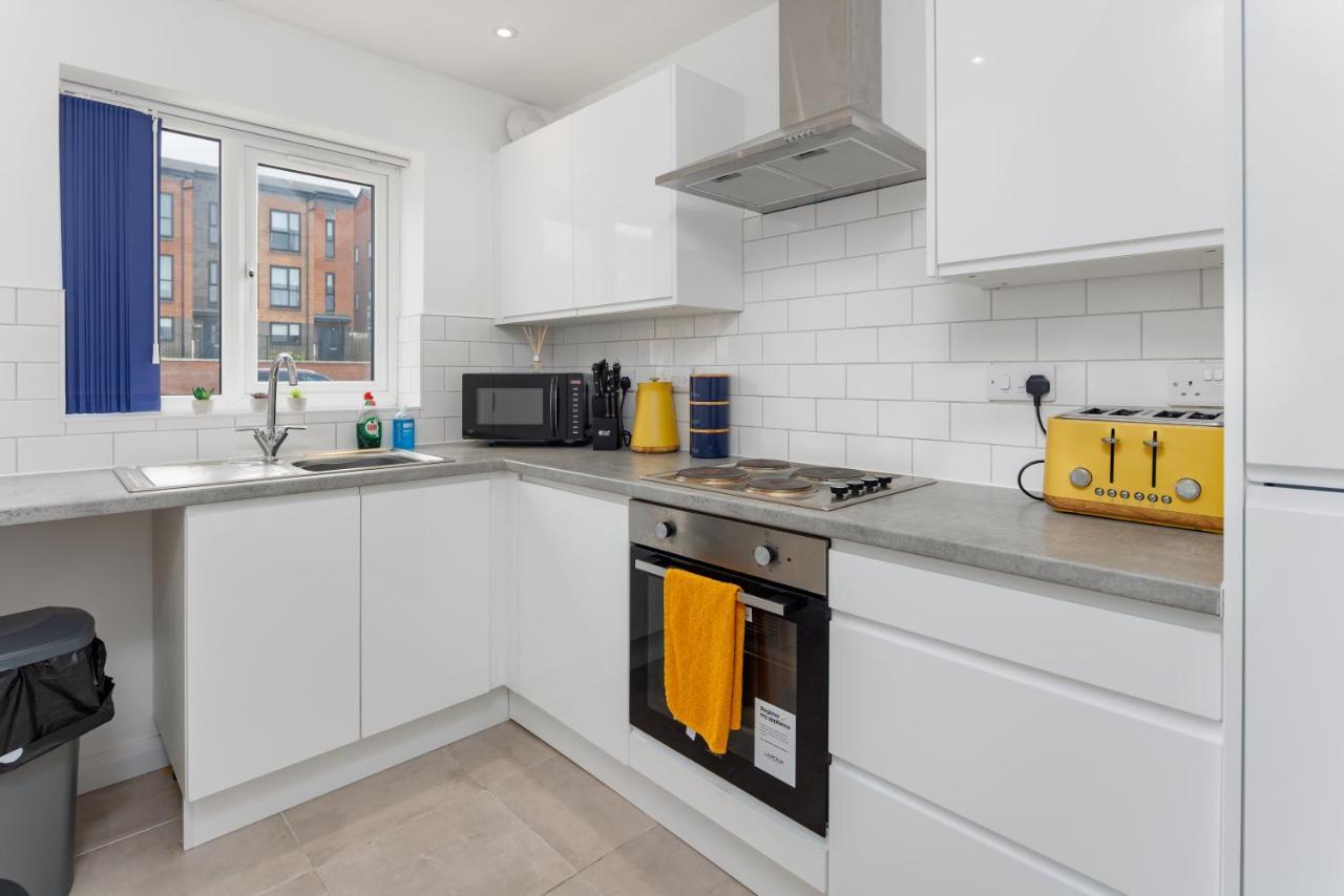 Holiday home Homely New Build House With Anfield Stadium View *