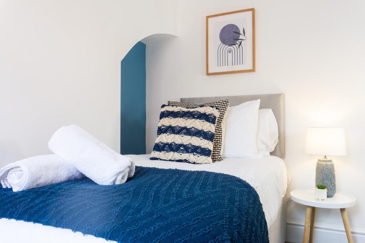 Conningsby House - Air Host & - 6 Bedrooms In Anfield *