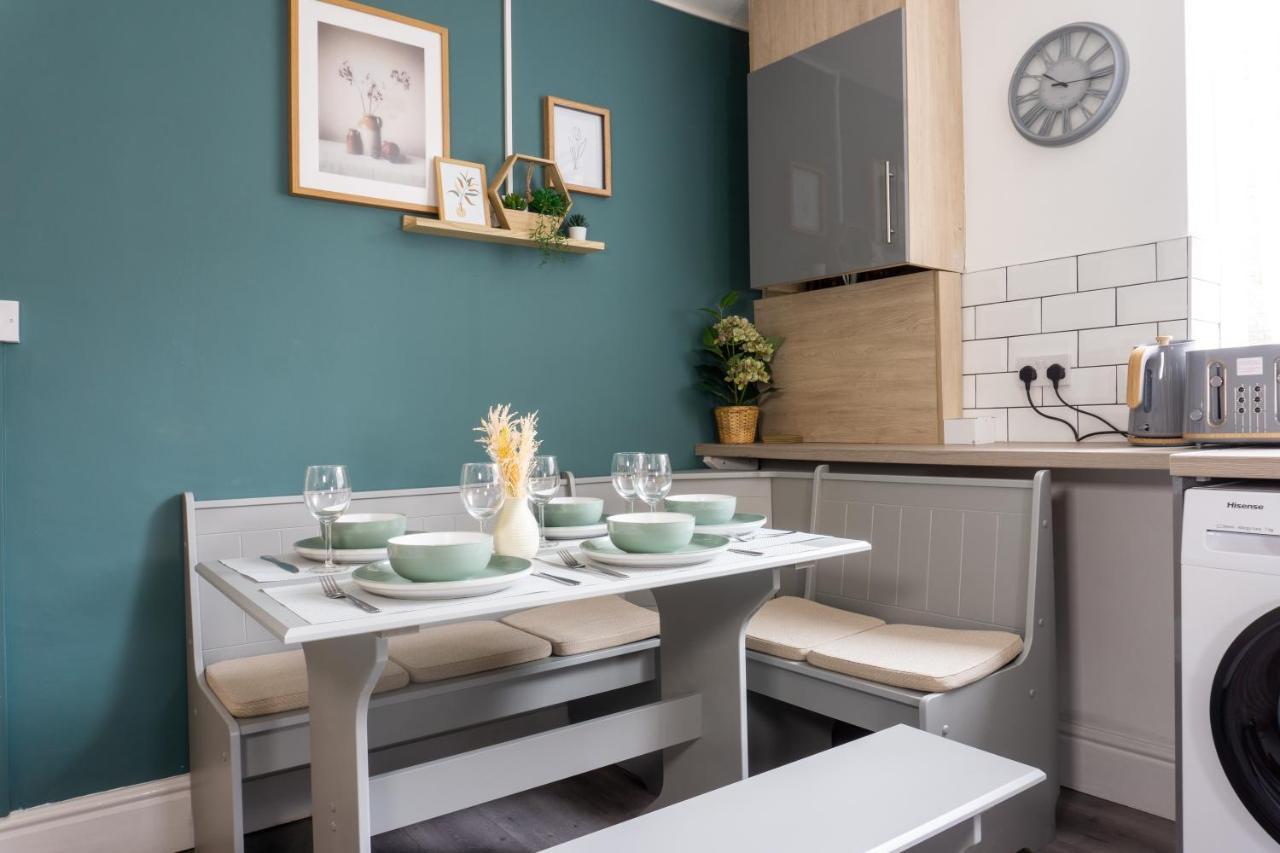 Holiday home Conningsby House - Air Host & - 6 Bedrooms In Anfield Liverpool