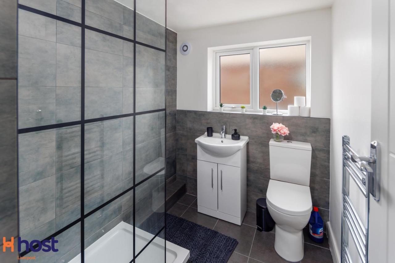 Host - Delightful Hidden Gem Holiday home Liverpool