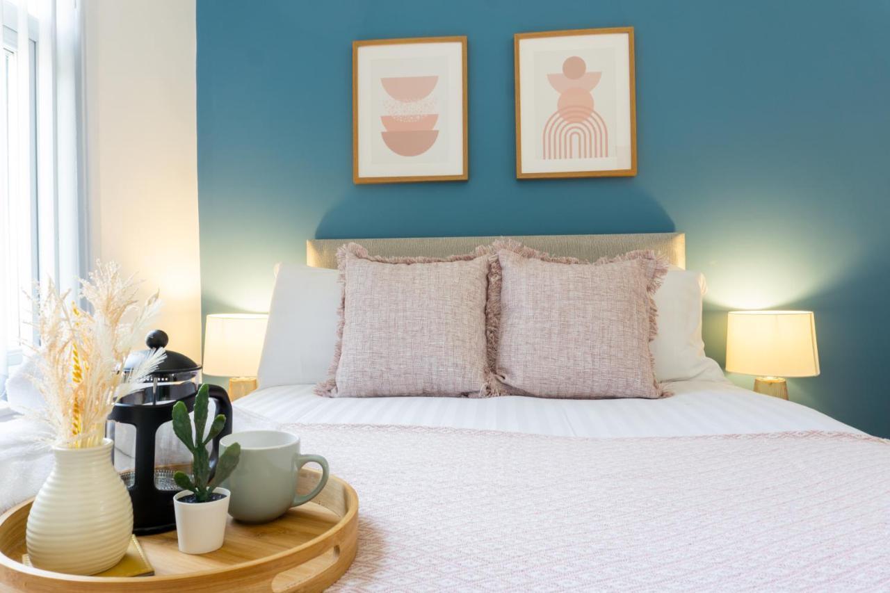 Holiday home Conningsby House - Air Host & - 6 Bedrooms In Anfield *