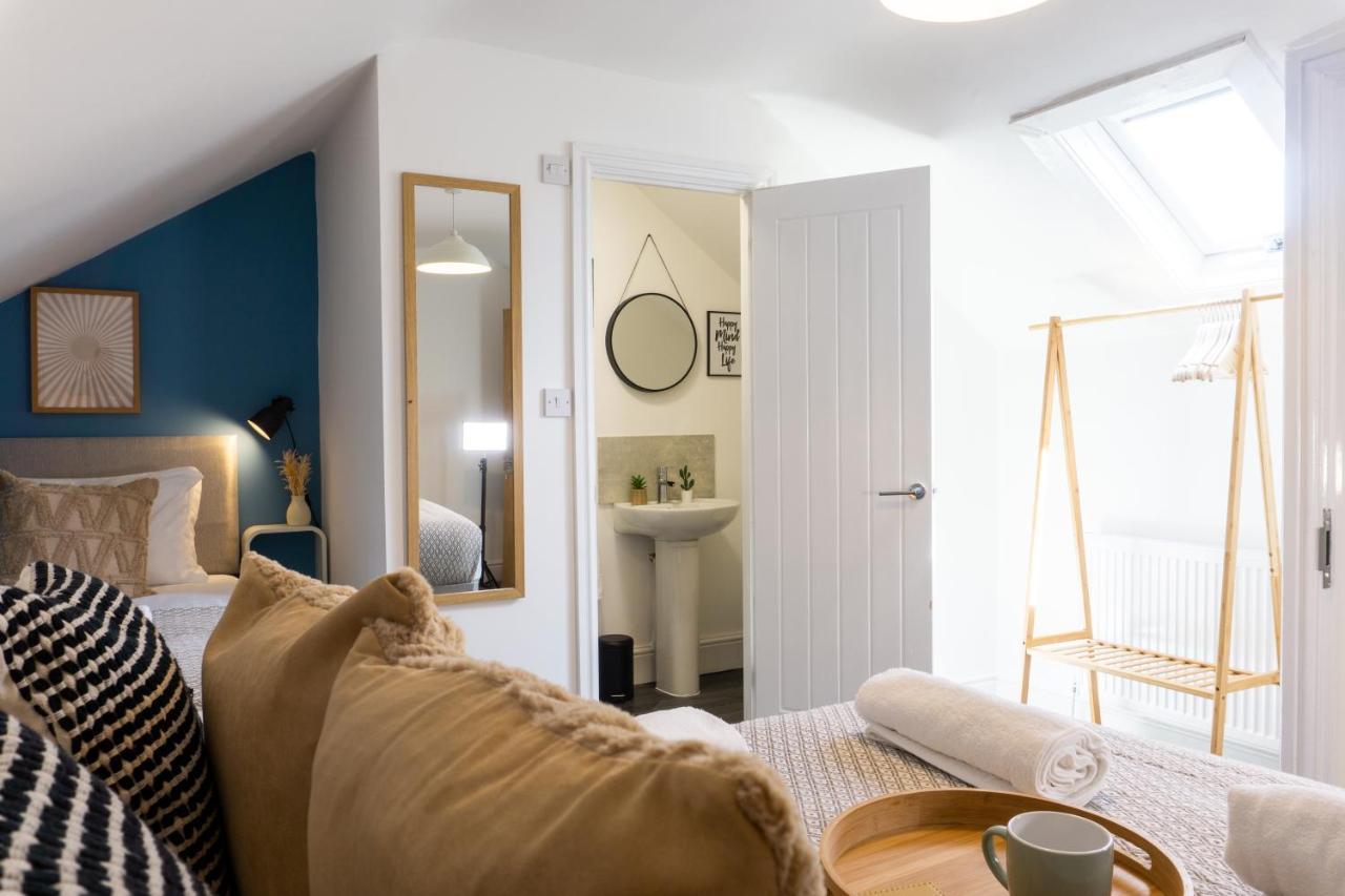Holiday home Conningsby House - Air Host & - 6 Bedrooms In Anfield