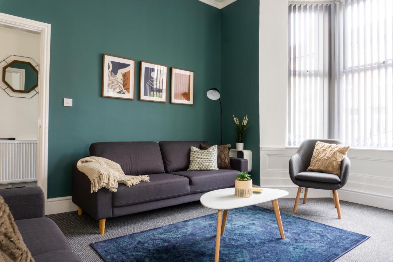 Holiday home Conningsby House - Air Host & - 6 Bedrooms In Anfield *