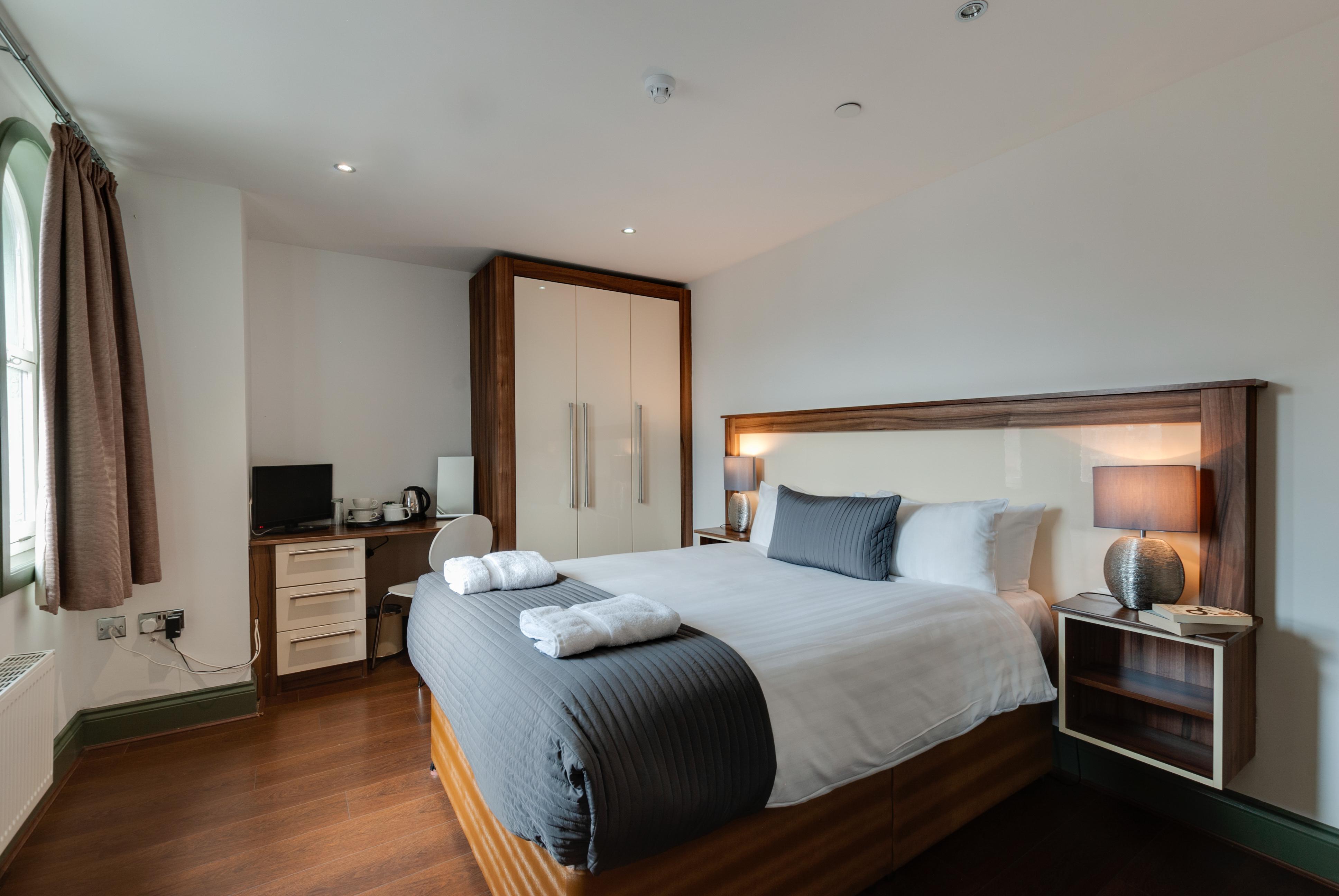 Base Serviced - Sir Thomas Street