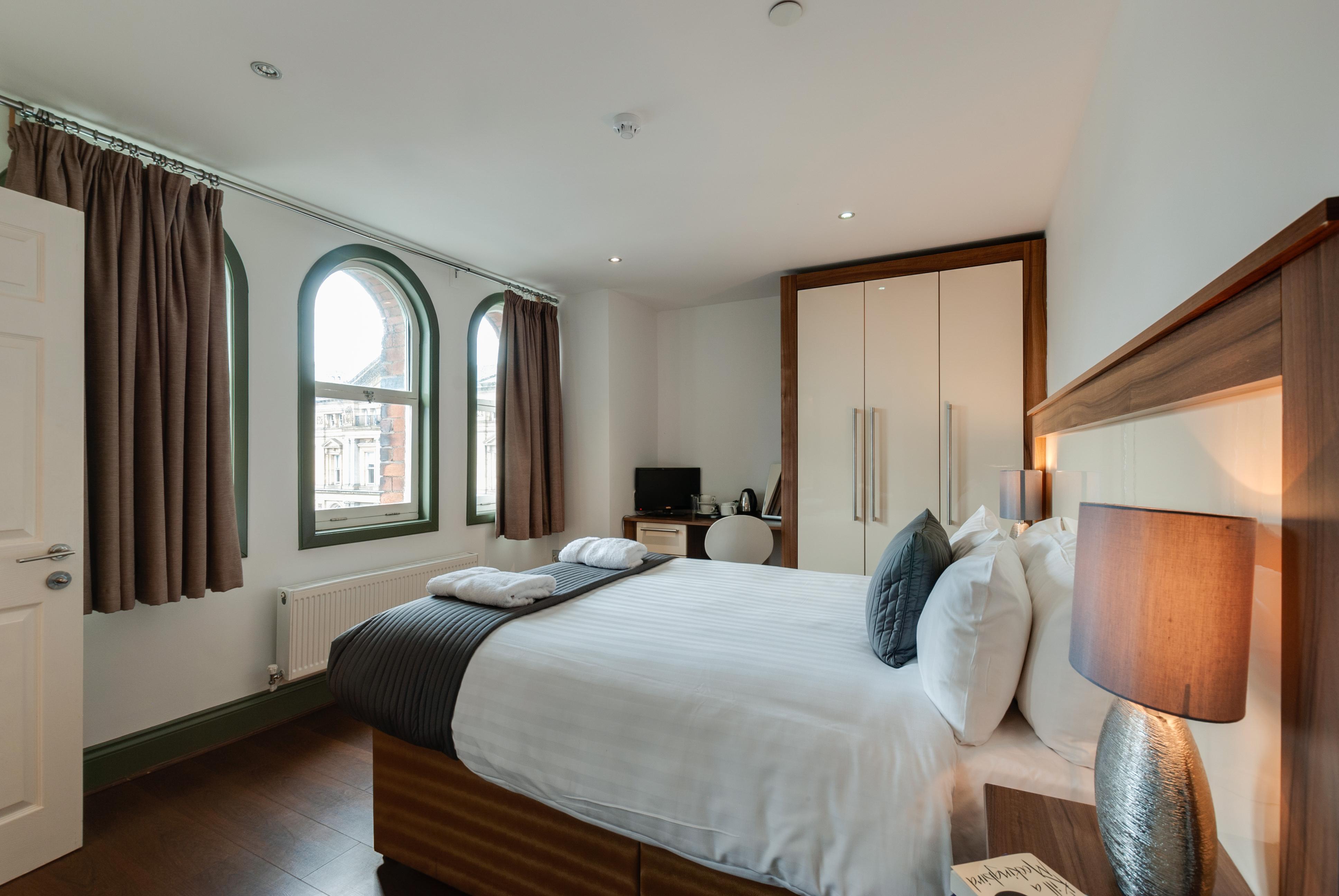 Apartment Base Serviced - Sir Thomas Street
