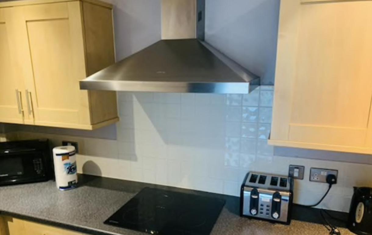 2 Bedroom Free Parking By Concert Square Sleeps 8 Apartment *
