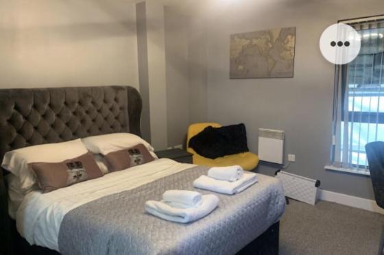 2 Bedroom Free Parking By Concert Square Sleeps 8 * Liverpool
