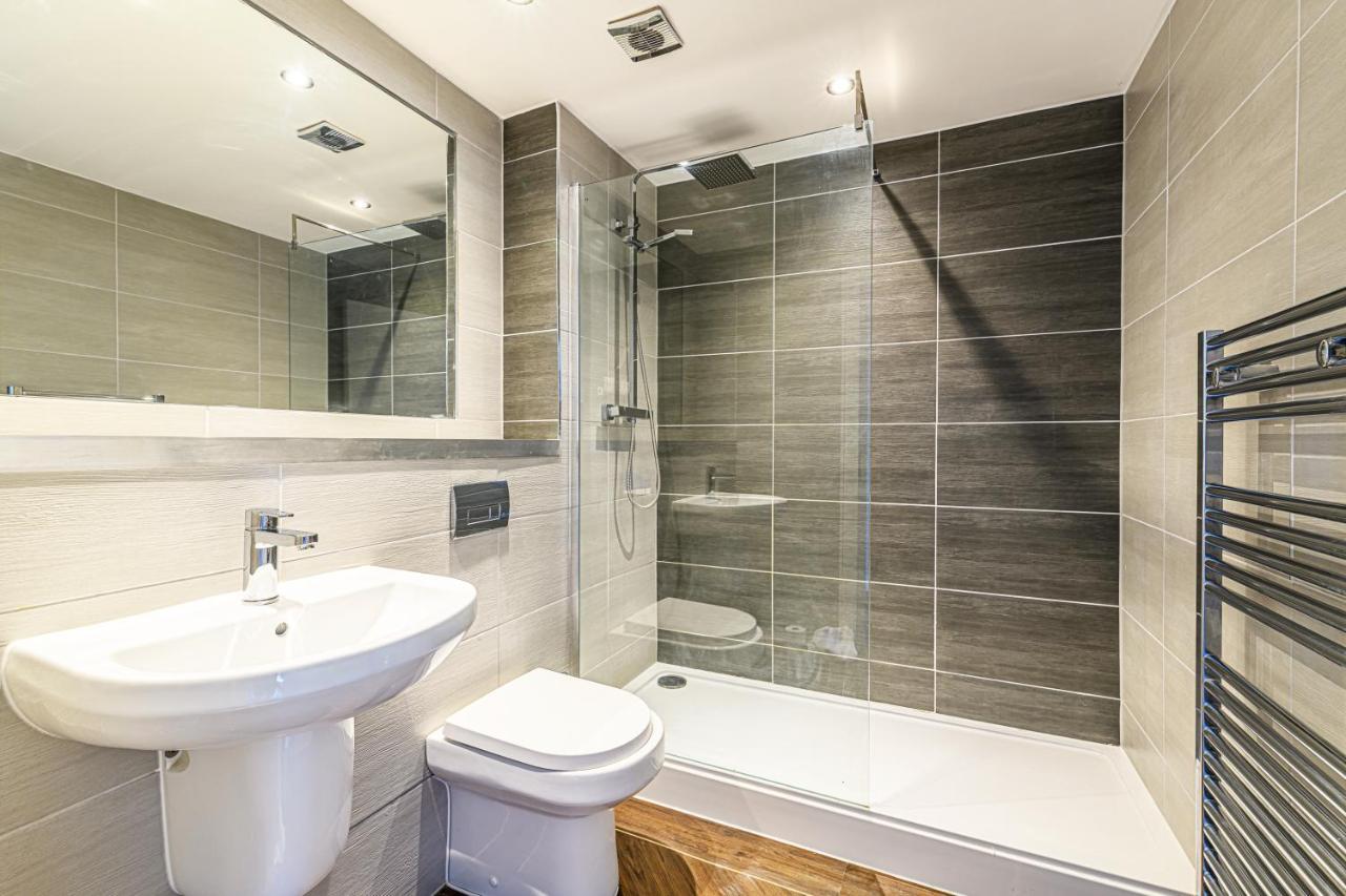 Walton Building Apartment *