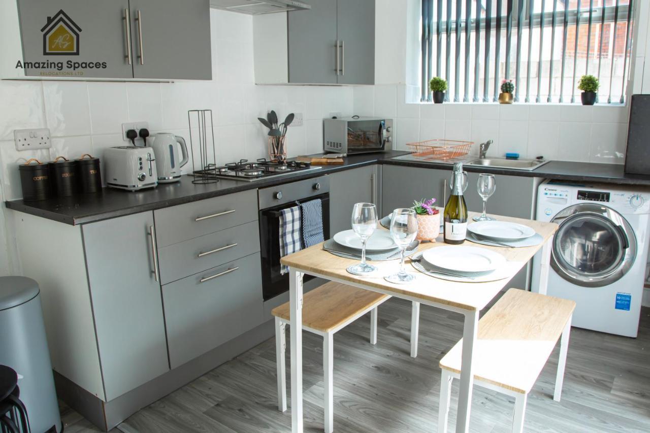 Spacious 3 Bed Centre House For Large Groups And Contractors With Free Wifi By Amazing Spaces Relocations Ltd Liverpool