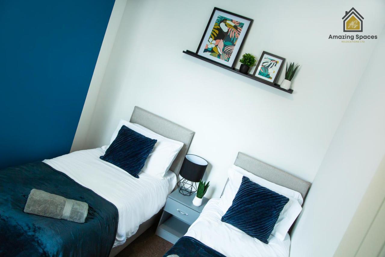 Spacious 3 Bed Centre House For Large Groups And Contractors With Free Wifi By Amazing Spaces Relocations Ltd * Liverpool