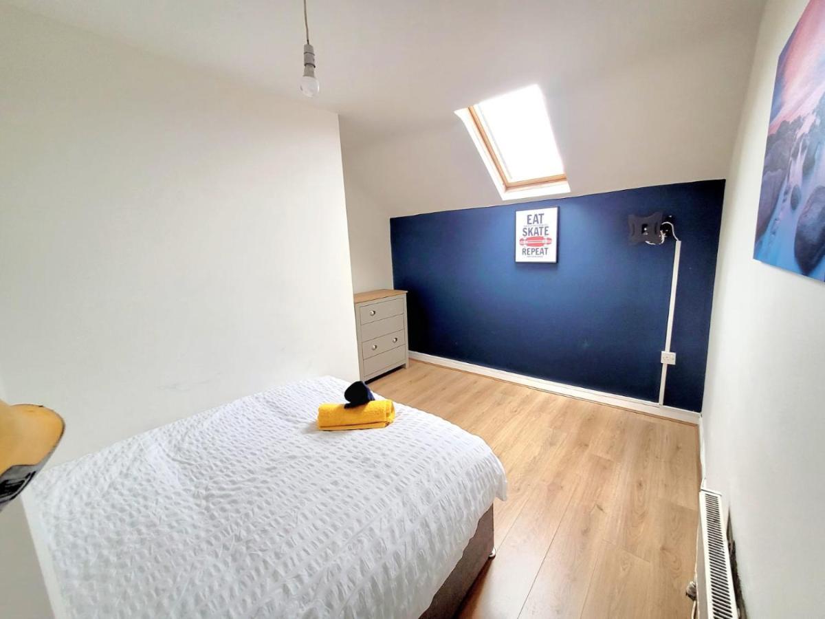 *new* Grant 7 Bed House Steps Away From Stadium Liverpool