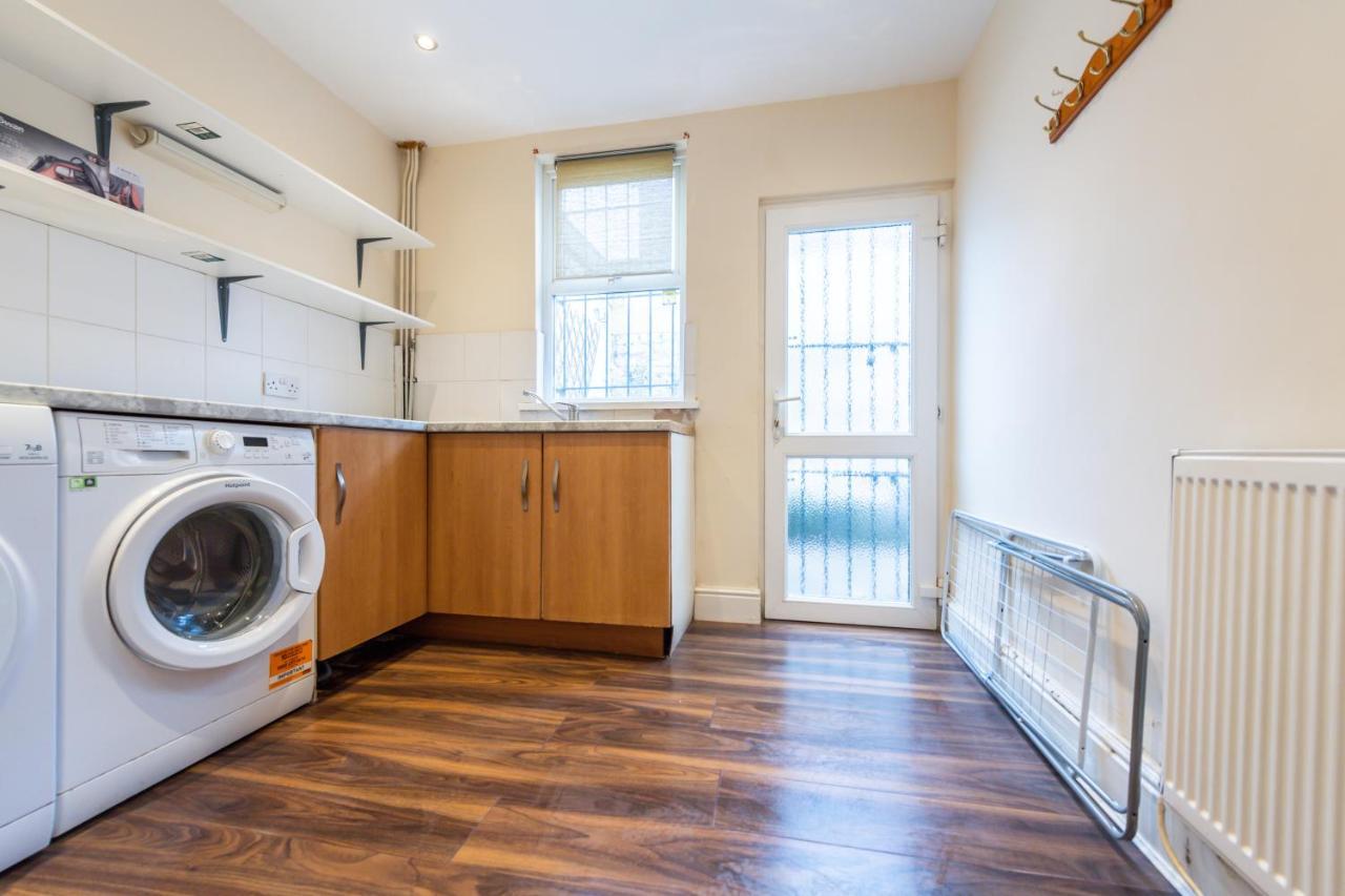 Chestnut Heritage,- Large & Cheerful 5 Bedroom House With Free Parking * Liverpool