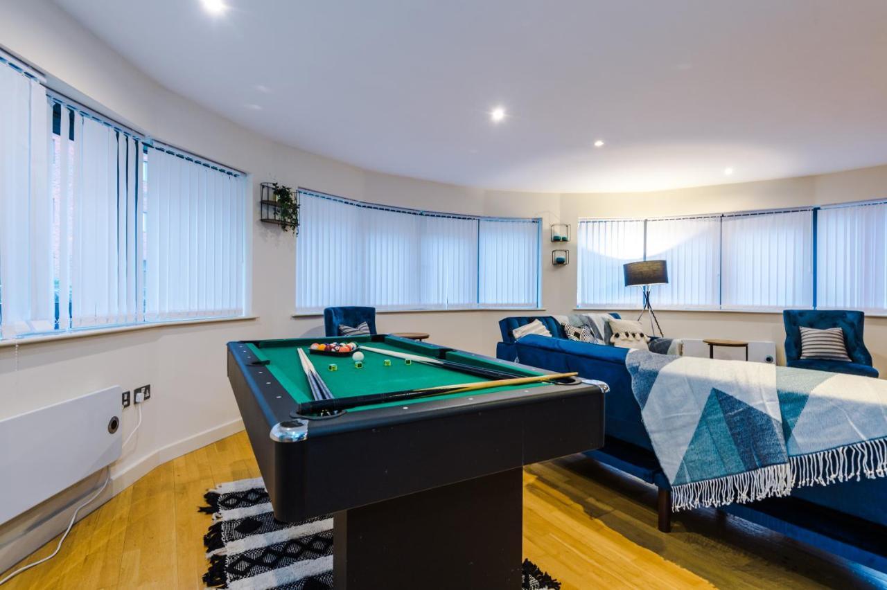Lovely 2-bed *free Parking *pool Table Liverpool