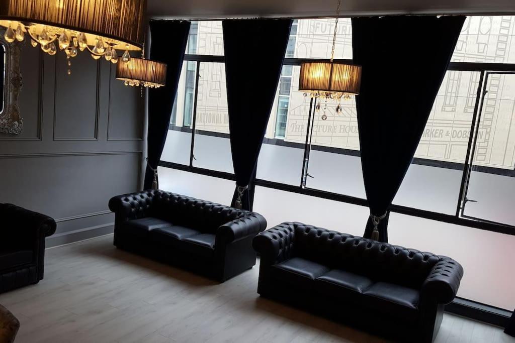 The V.i.p - Sleeps 24! For Large Groups Liverpool