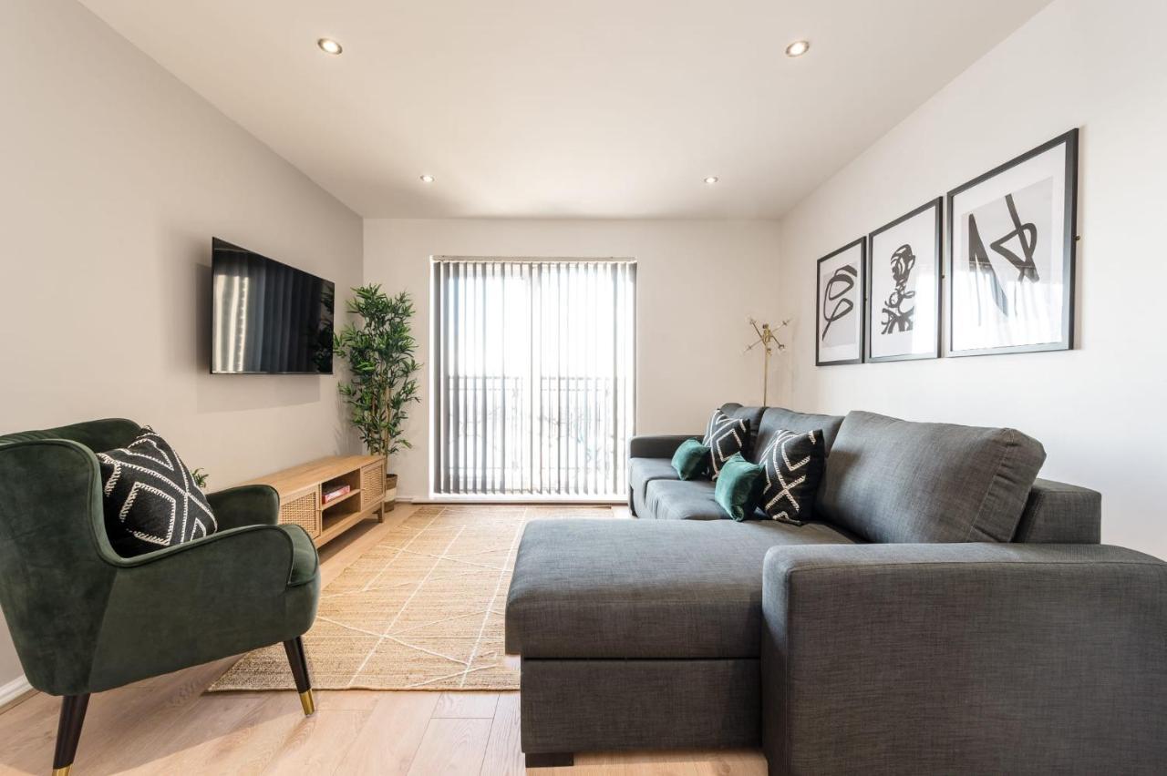 Host & - Quayside Apartment *