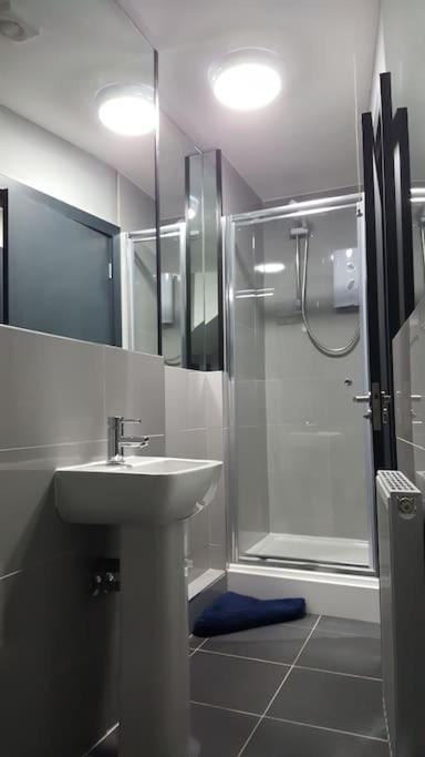The V.i.p - Sleeps 24! For Large Groups * Liverpool