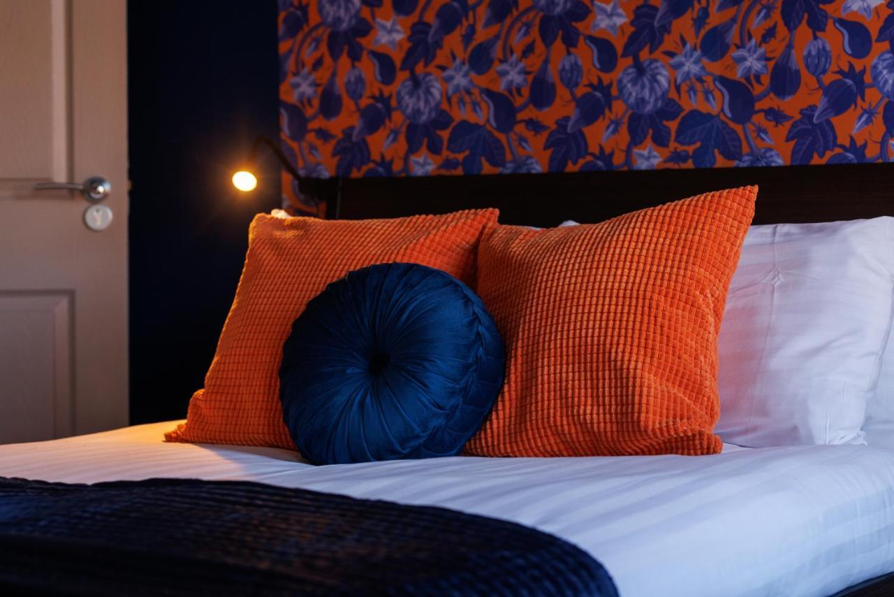 Hornsey House - Air Host & - 5 Bedrooms Sleeps 10 Holiday home Liverpool