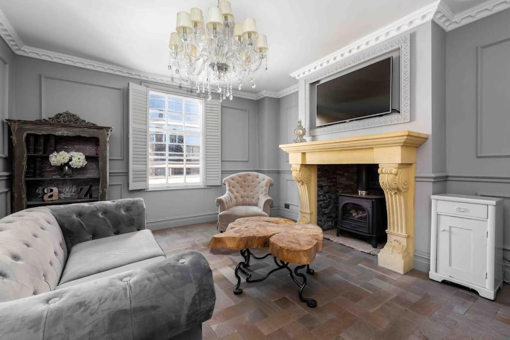 Centre Georgian Townhouse