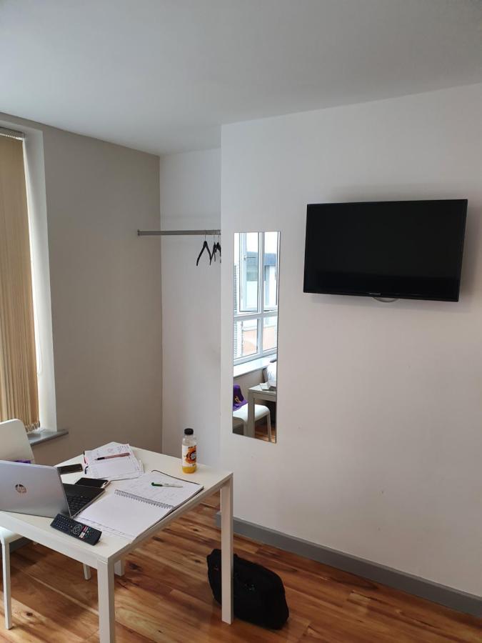 Centre 5 Double Bedroom Detached Motel *